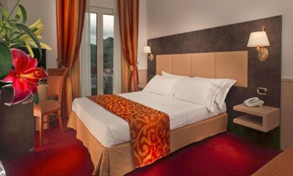 Pinewood Hotel Roma Exterior foto