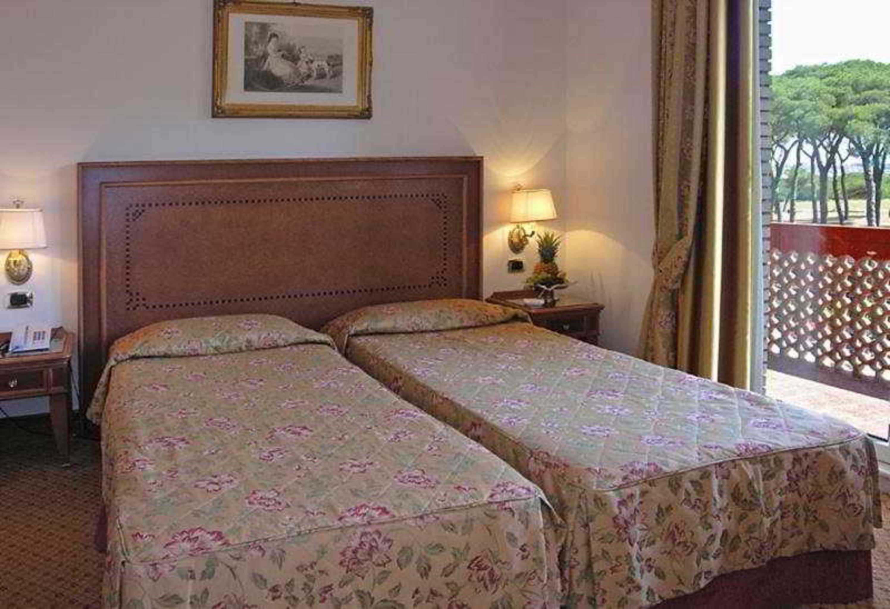 Pinewood Hotel Roma Cameră foto